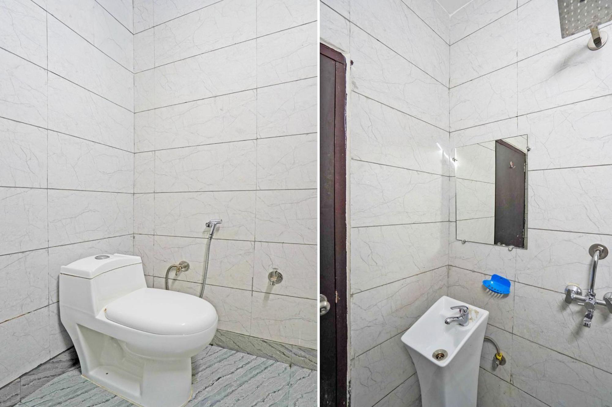 Twamev Residency Hotell New Delhi Exteriör bild