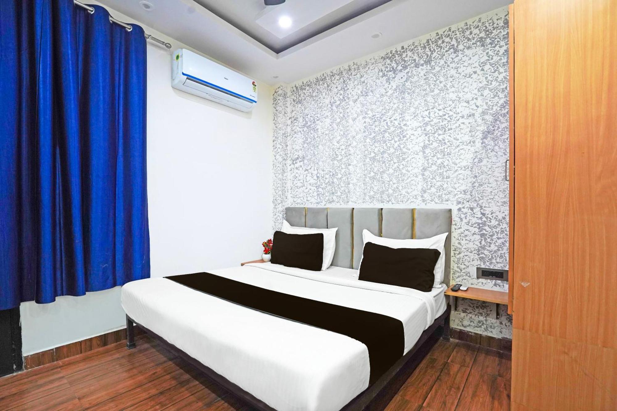 Twamev Residency Hotell New Delhi Exteriör bild